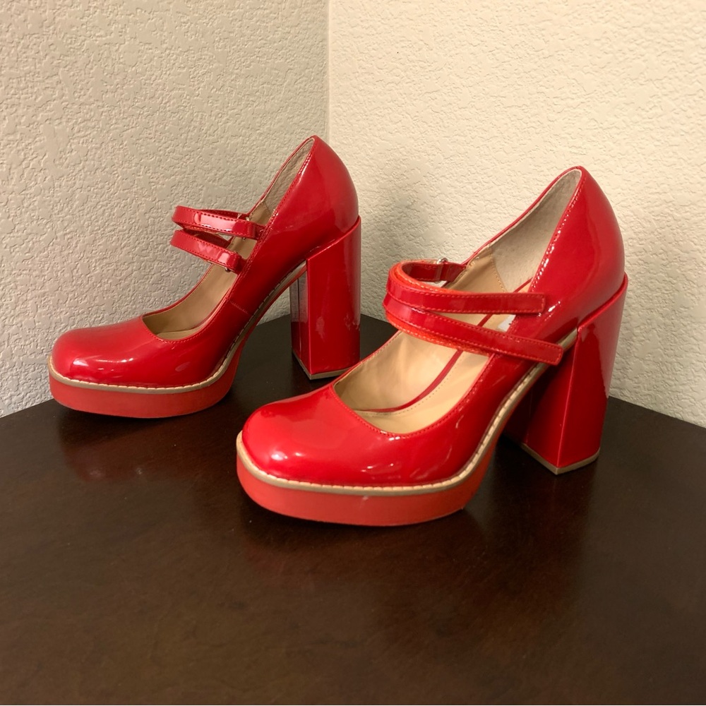 The Steve Madden Sabrina Red Patent Leather Mary Jane Shoes Women’s Size 9.5 M